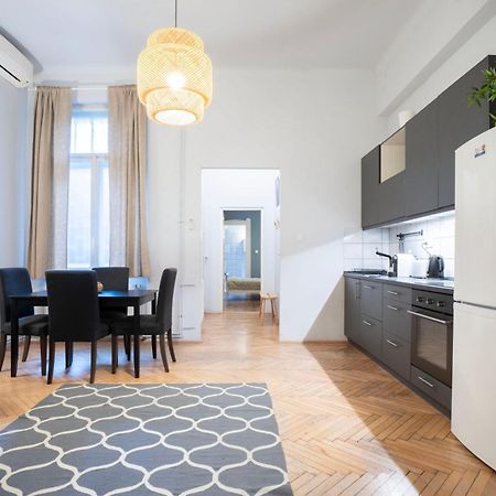 Super Comfort Apartment With 3 Rooms Next To Opera Budapeste Exterior foto